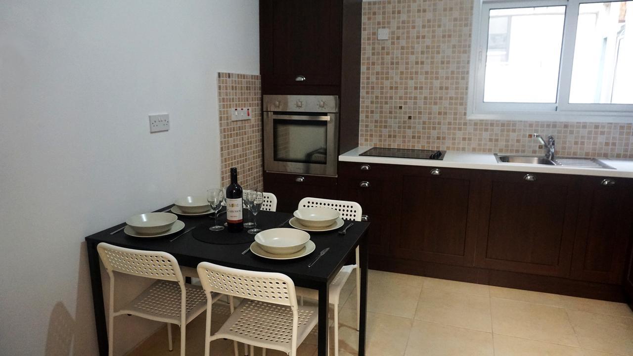 Lazuli City Seaview Apartment 34 Larnaca Bagian luar foto